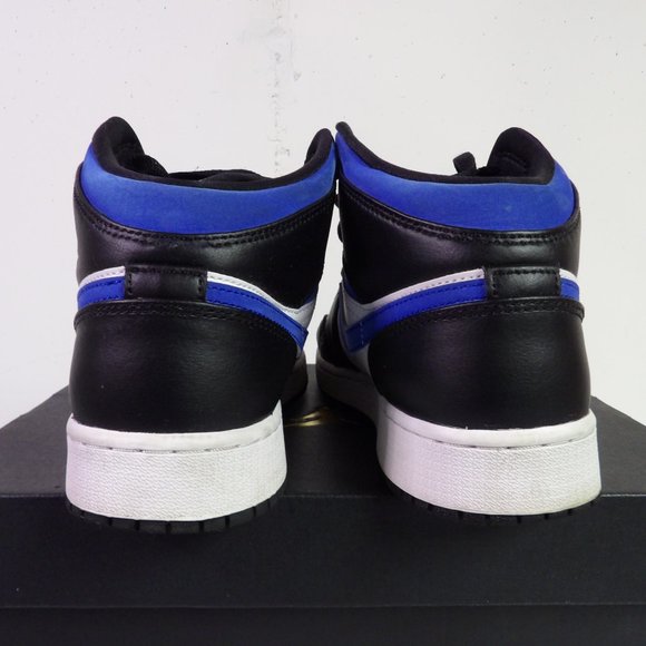 Nike Air Jordan 1 Mid GS Tennis Shoe - Picture 3 of 6